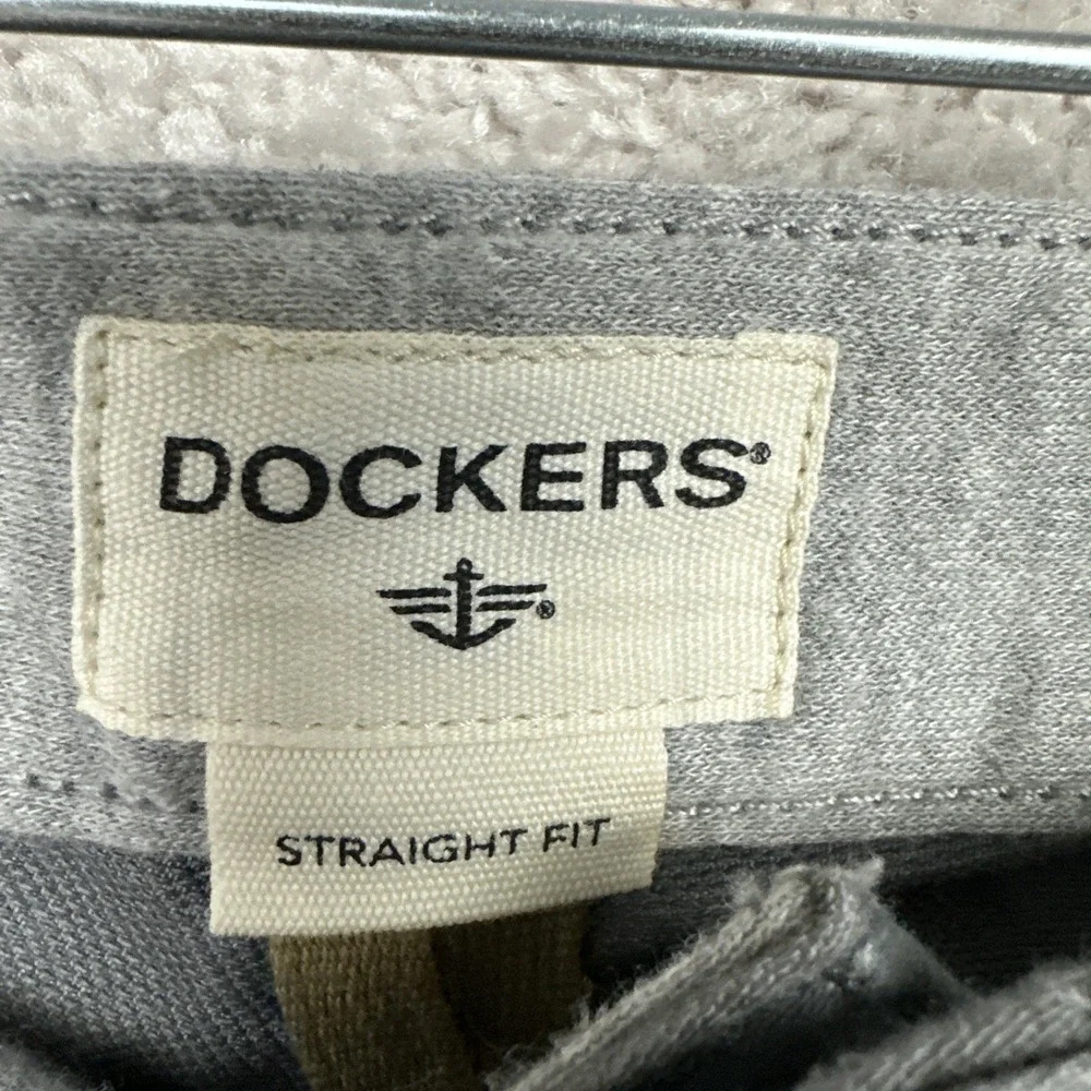 Dockers nwt broken